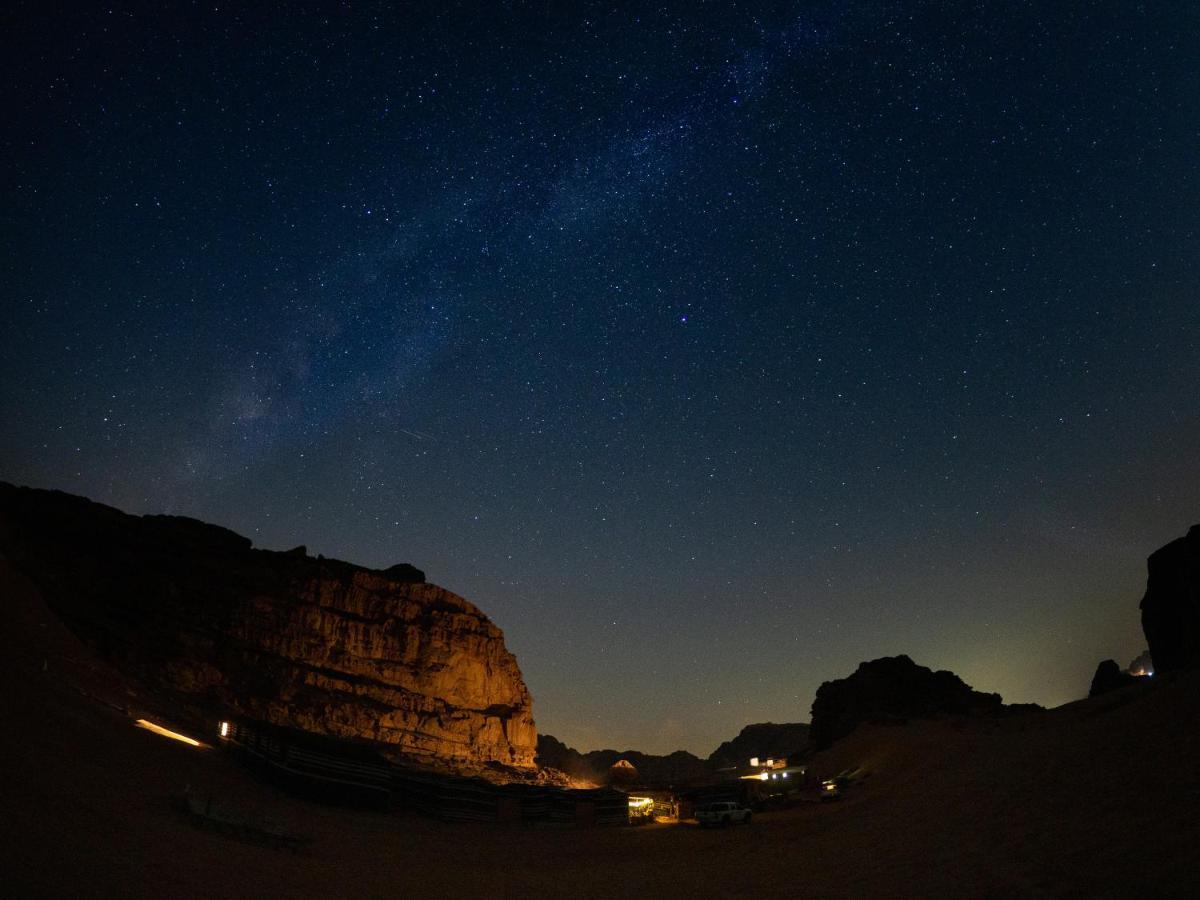 Martian Camp Wadi Rum Luaran gambar